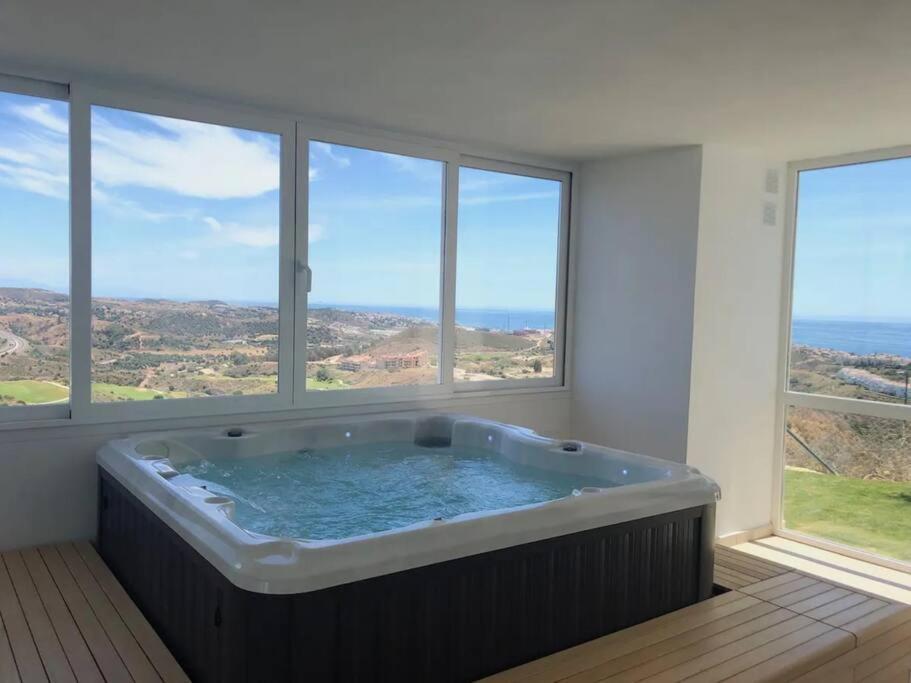 Casa Cerro Azul In La Cala Hills Club Lägenhet Sitio de Calahonda Exteriör bild